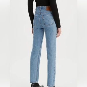 Like new women’s Levi's® 501® High Waist Straight Leg Jeans size 29